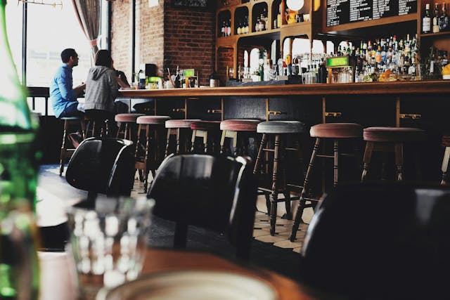 Is Your Restaurant on the Brink?  5 Warning Signs You Can't Ignore
